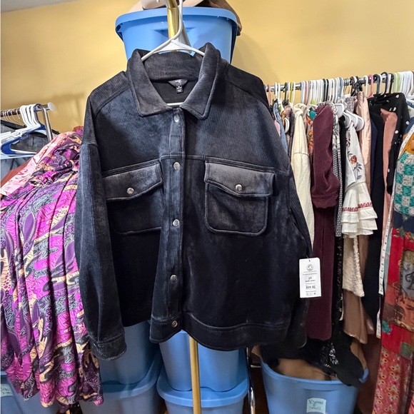 NWT Terra & Sky Soft Velvety Corduroy Shacket - Picture 2 of 8